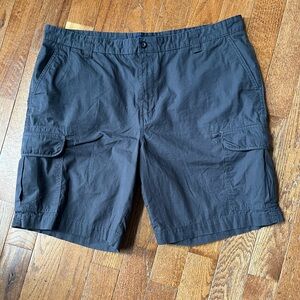 Chap’s Men's Black Cargo Shorts, Size 40